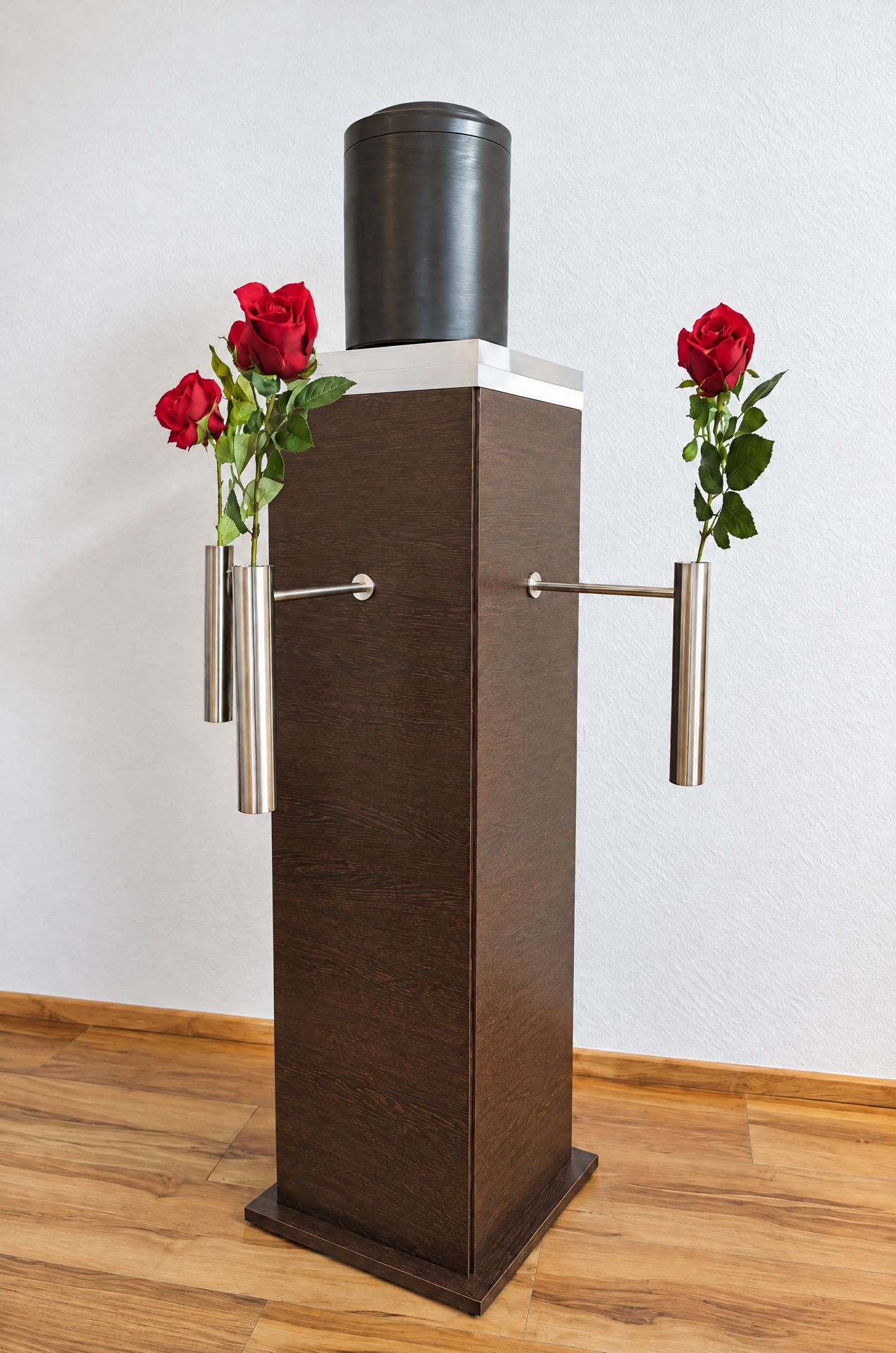 Urnensäule für die Trauerfeier